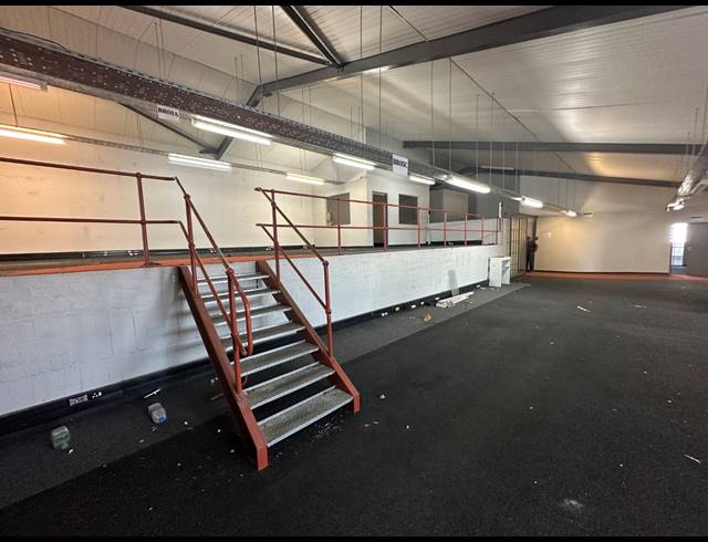 5,007M² WAREHOUSE FOR SALE IN PAARDEN EILAND